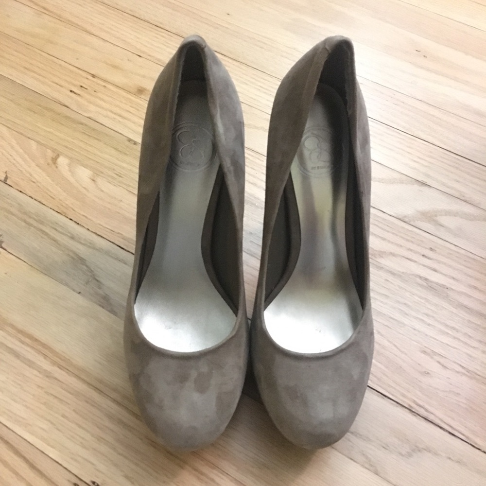 Jessica Simpson platform suede heels